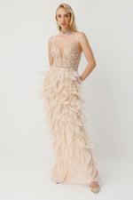 Resmi Galeri görüntüleyiciye yükleyin, Ice Feather Couture Derin Dekolteli Taş İşlemeli Uzun Gece Elbisesi