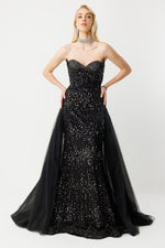 Load image into Gallery viewer, Gala Elegance: Strapless Black Evening Dress with Cape