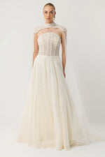 تحميل الصورة في عارض المعرض، فستان سهرة فاخر بلون بيج لامع