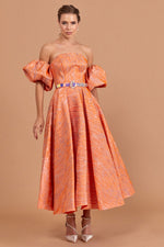 Resmi Galeri görüntüleyiciye yükleyin, Kolluk Detaylı Hareketli Straplez Elbise