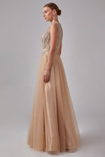 تحميل الصورة في عارض المعرض، فستان بتنورة من التول منقوش على الصدر الأمامي والخلفي