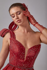 تحميل الصورة في عارض المعرض، فستان سهرة حورية البحر مع تفاصيل كتف قابلة للفصل وفتحة