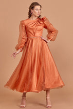 تحميل الصورة في عارض المعرض، فستان سهرة بحجاب بتفاصيل قماش لوركس