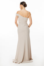 Resmi Galeri görüntüleyiciye yükleyin, ip askılı belden büzgülü ve işlemeli abiye