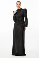 تحميل الصورة في عارض المعرض، فستان سهرة حجابي بتفاصيل مطرزة على الخصر من قماش الساتان