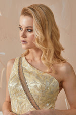 تحميل الصورة في عارض المعرض، فستان سهرة بتفصيلة كيب على الخصر وتفاصيل مطرزة على الصدر