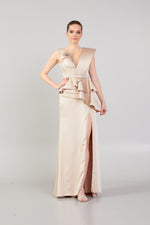 Resmi Galeri görüntüleyiciye yükleyin, Omuz Detaylı Kat Etekli ve Yırtmaçlı Abiye