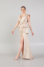 Resmi Galeri görüntüleyiciye yükleyin, Omuz Detaylı Kat Etekli ve Yırtmaçlı Abiye