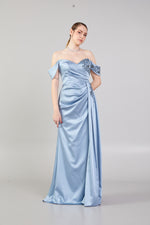 Resmi Galeri görüntüleyiciye yükleyin, Bel Büzgü Detaylı Göğüs İşlemeli Abiye