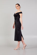 تحميل الصورة في عارض المعرض، فستان سهرة بتفاصيل تطريز