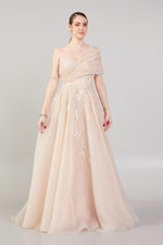 تحميل الصورة في عارض المعرض، انتفض الكتف غير المتكافئة فستان سهرة مفصل