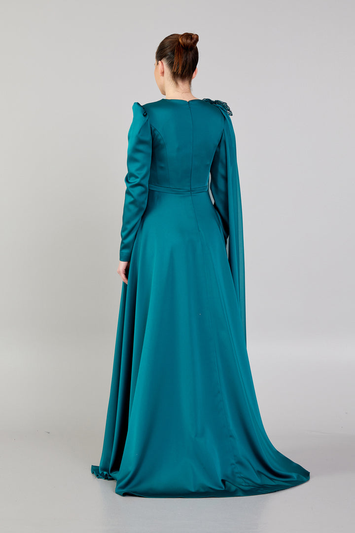 Bel ve Omuz Detaylı Abiye Elbise