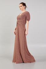 تحميل الصورة في عارض المعرض، فستان بأكمام قصيرة مع تفاصيل مجمعة على الصدر