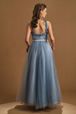 تحميل الصورة في عارض المعرض، فستان سهرة من القماش المزدوج مع تفاصيل كتف متعرجة