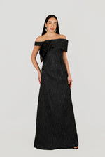 تحميل الصورة في عارض المعرض، فستان سهرة بدون حمالات مطرز على الصدر