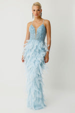 Resmi Galeri görüntüleyiciye yükleyin, Ice Feather Couture Derin Dekolteli Taş İşlemeli Uzun Gece Elbisesi