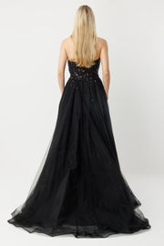 Gala Elegance: Strapless Black Evening Dress with Cape
