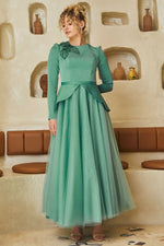 Load image into Gallery viewer, Neckline Detailed Tulle Skirt Hijab Evening Dress
