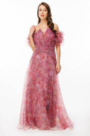 فستان سهرة بدون حمالات بفتحة رقبة على شكل حرف V من قماش التول المزخرف