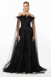 Tüy Detaylı ve Taş İşlemeli Straplez Abiye