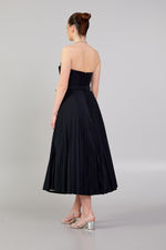 Load image into Gallery viewer, Strapless Dress with Belt Detail and Pleated Skirt
