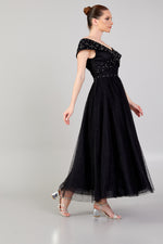 Load image into Gallery viewer, Zigzag Shoulder Detailed Tulle Skirt Dress
