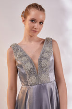 Load image into Gallery viewer, Embroidered Collar Detailed Evening Dress
