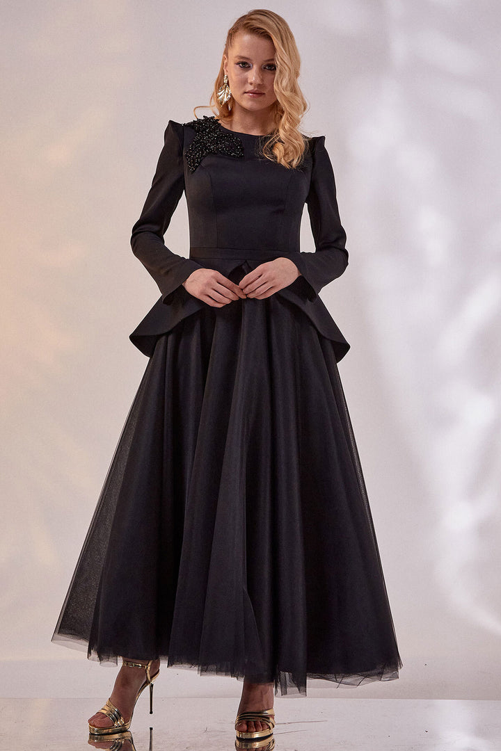 Neckline Detailed Tulle Skirt Hijab Evening Dress