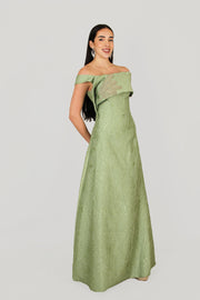 فستان سهرة بدون حمالات مطرز على الصدر